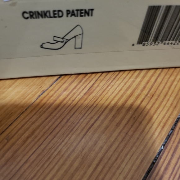 Michael Kors Patent Leather Beverly Open Toe Heels - Picture 8 of 9